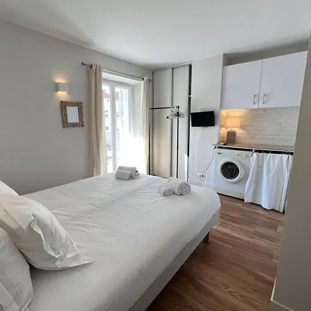 Beautiful 3 Bedrooms In Apartment Cannes